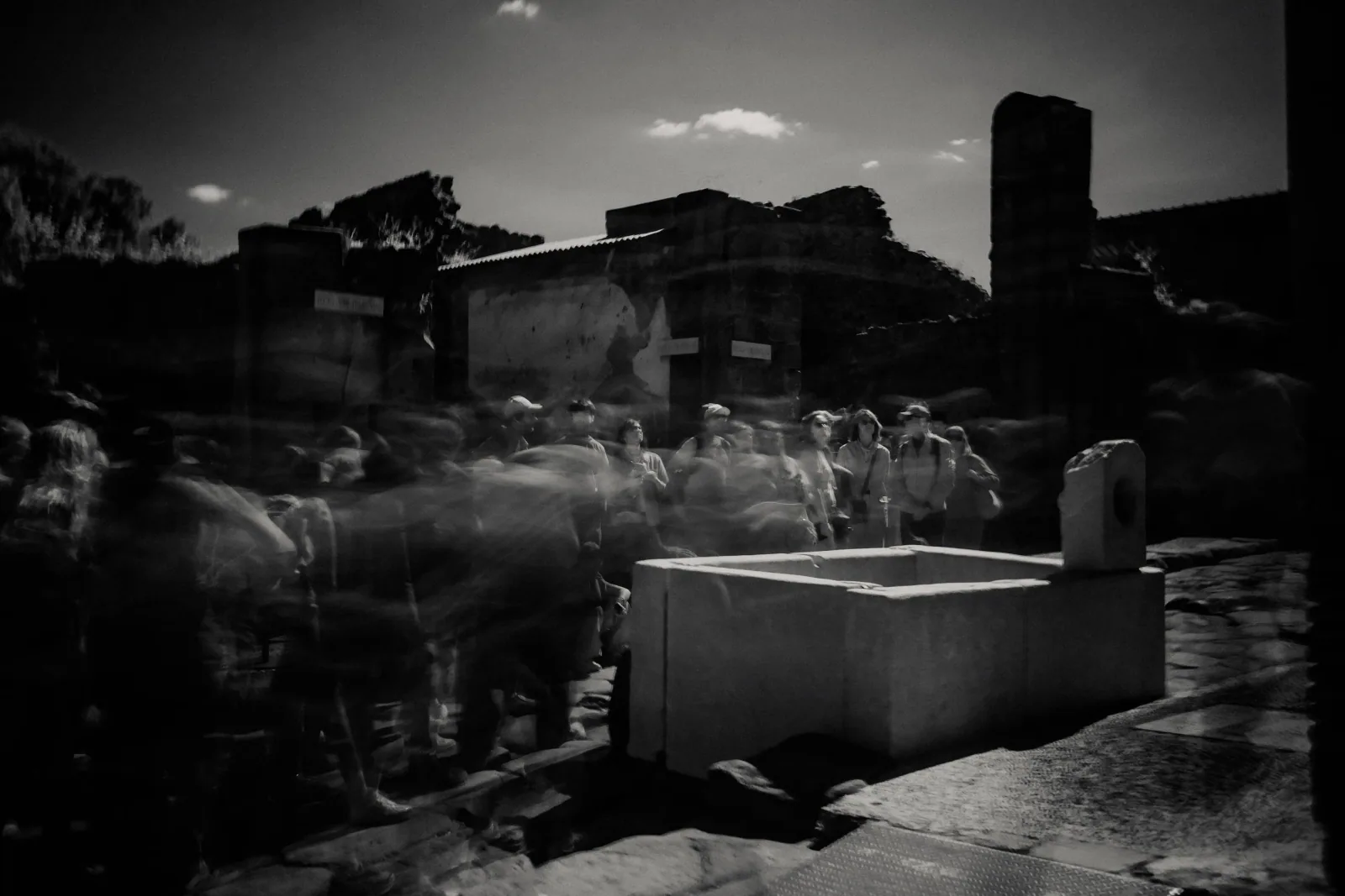 ALLEE SELIM AFTER US 9, photographie noir et blanc par Selim Allee