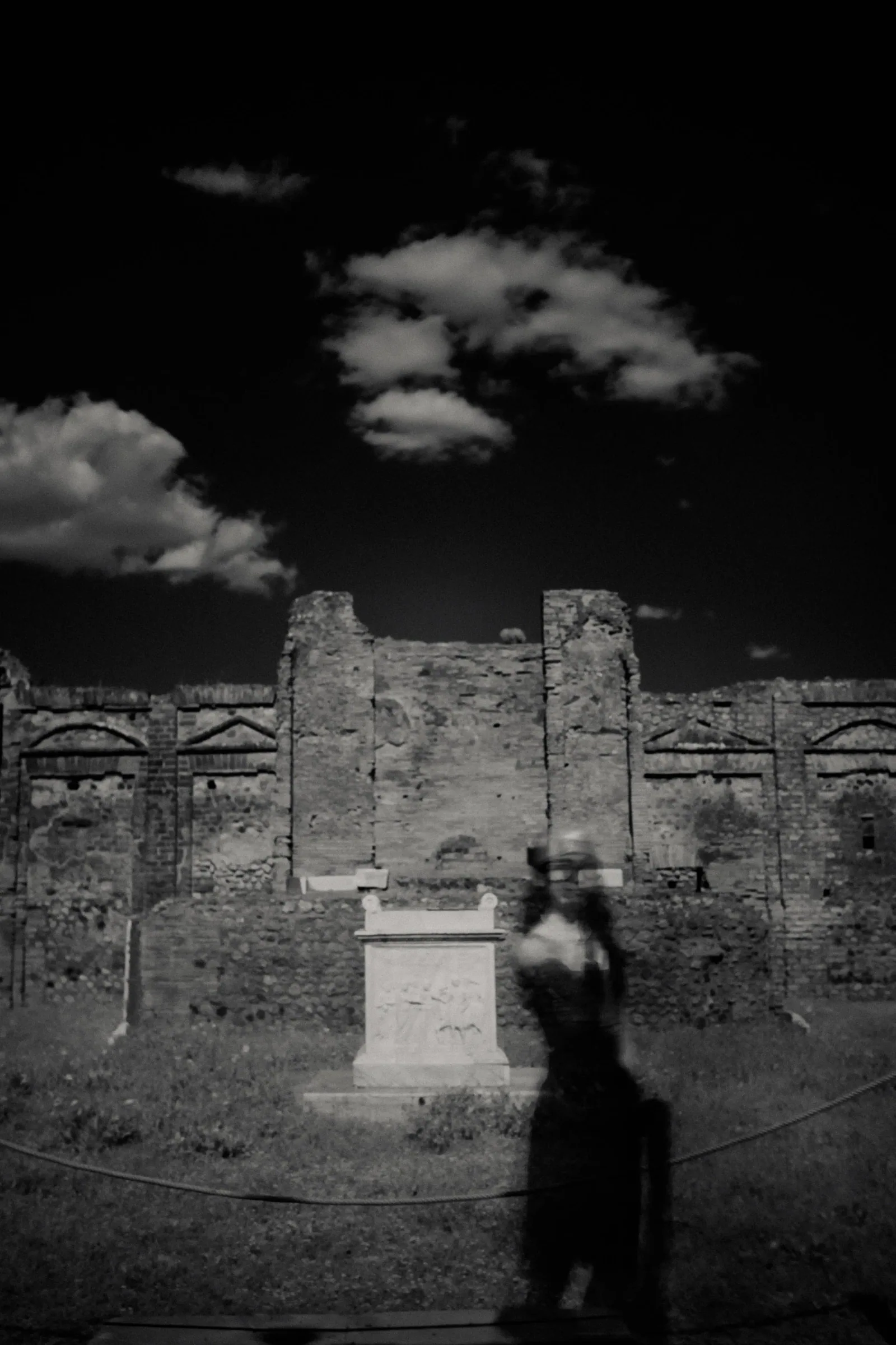ALLEE SELIM AFTER US 10, photographie noir et blanc par Selim Allee