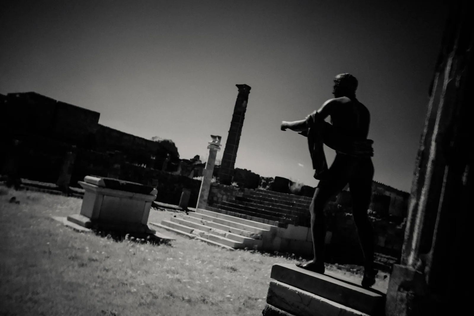 ALLEE SELIM AFTER US 18, photographie noir et blanc par Selim Allee