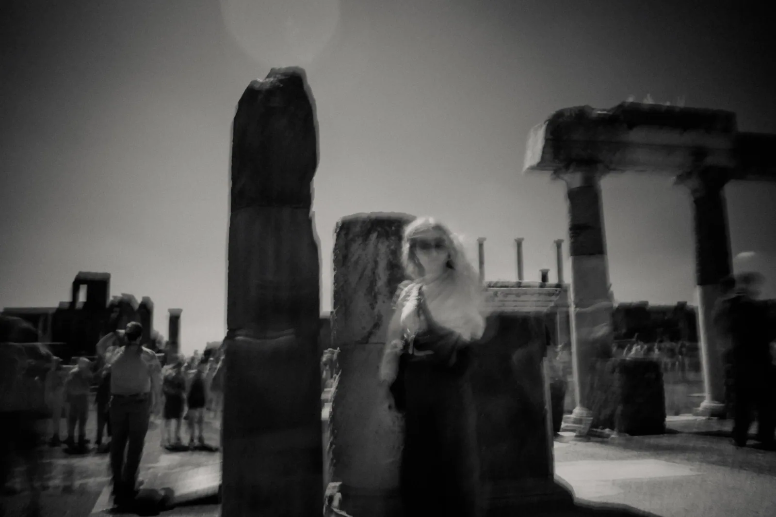 ALLEE SELIM AFTER US 21, photographie noir et blanc par Selim Allee